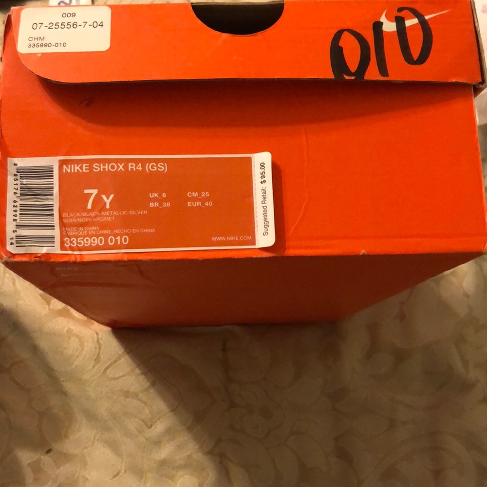 Black Nike Shox in excellent condition.